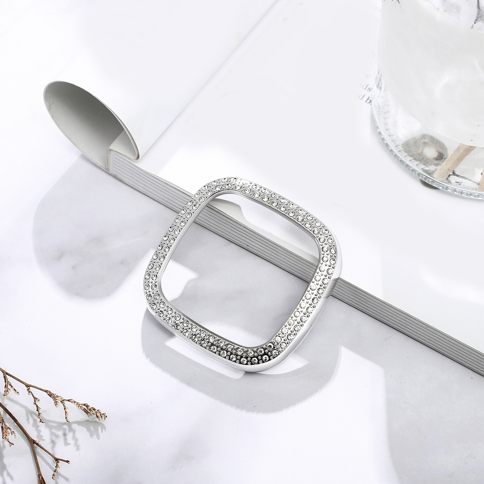 Premium Rhinestone Watch Case  - Smartwatch Premium Watches For Women บทวิจารณ์และราคา